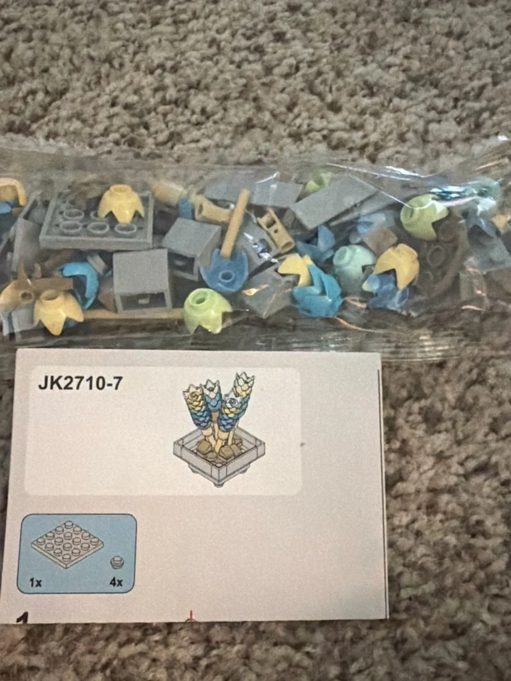 Building Flower Stem Toy Pack - Blue, Light Green, Yellow